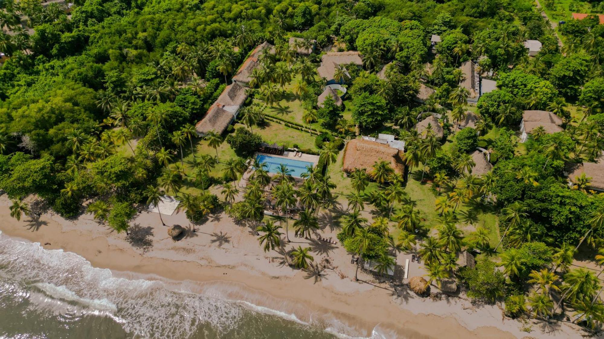 Huku Beach Hostel Palomino Buitenkant foto