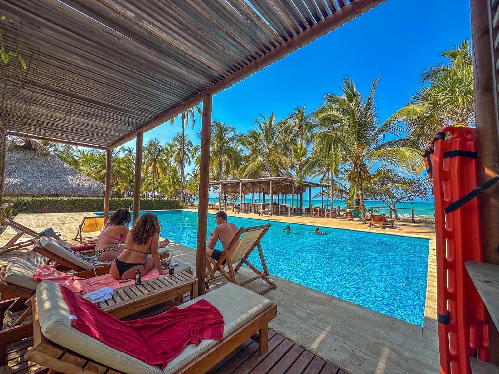 Huku Beach Hostel Palomino Buitenkant foto