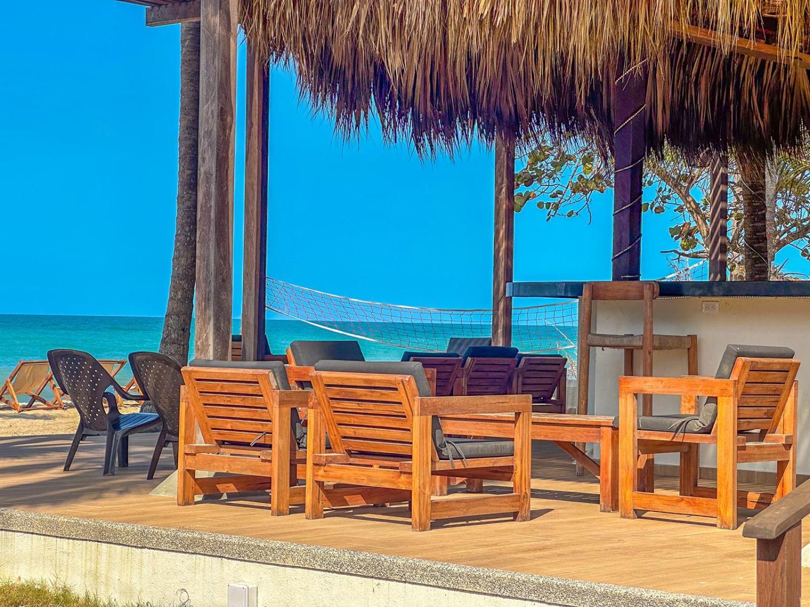 Huku Beach Hostel Palomino Buitenkant foto