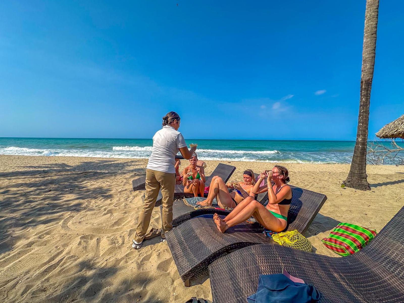 Huku Beach Hostel Palomino Buitenkant foto