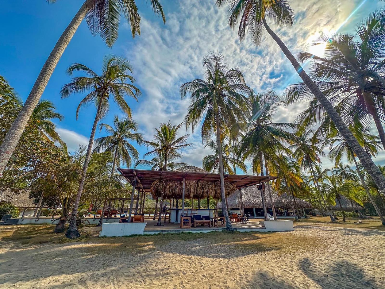 Huku Beach Hostel Palomino Buitenkant foto