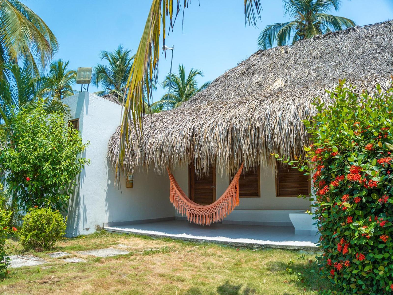 Huku Beach Hostel Palomino Buitenkant foto