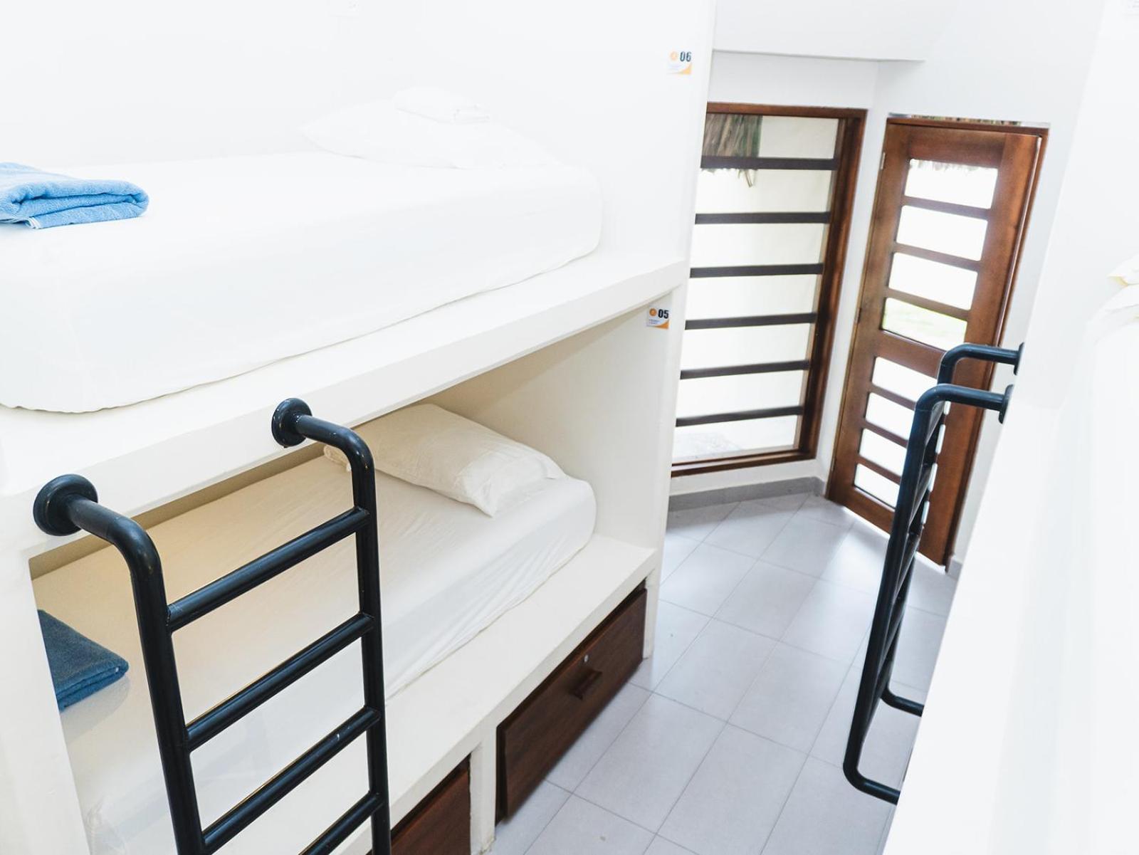 Huku Beach Hostel Palomino Buitenkant foto